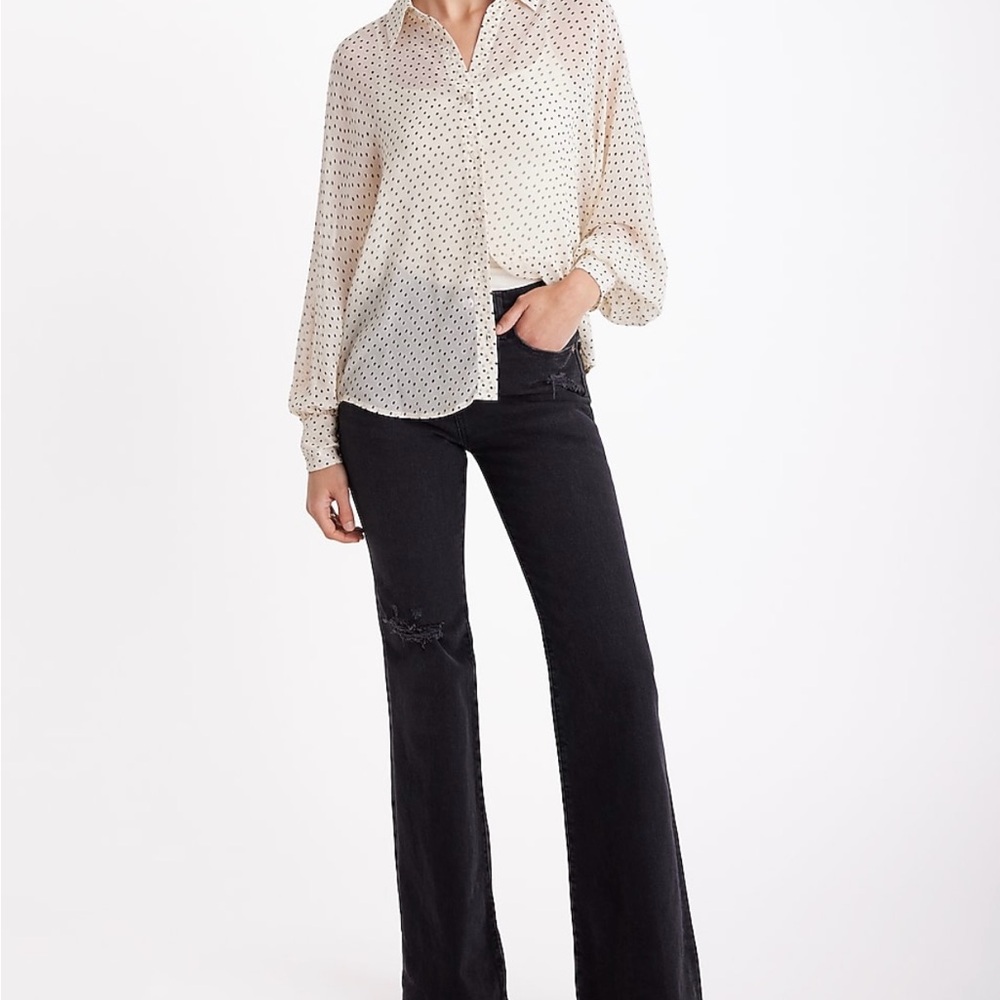 Express Cream Boxy Blouse with Notched Collar - Picture 4 of 5